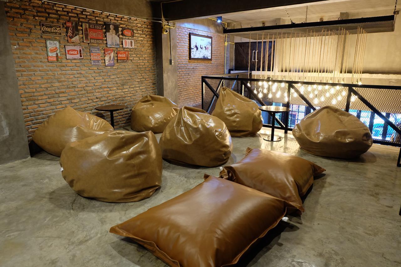 Sleepover Hostel Ban Bang Khwang Extérieur photo